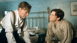 Post image for ‘Albert Nobbs’ Gives a Solemn Look into Secret Lives
