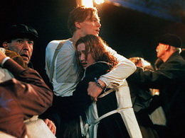 titanic 1997 leoardo dicaprio kate winslet hug