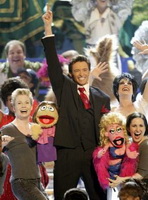 hugh jackman sings!