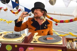 pirate radio 2009 Rhys Darby